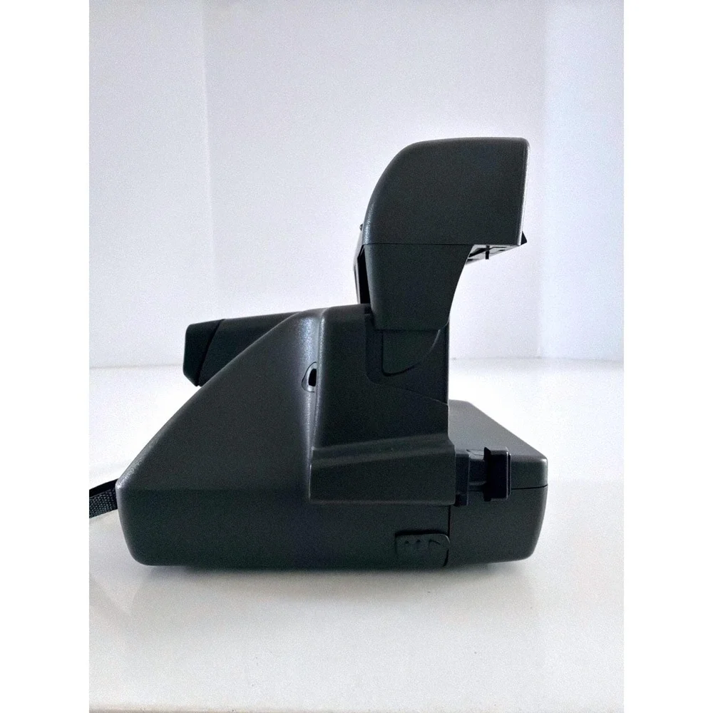 Vintage Polaroid OneStep CloseUp 600 Instant Film Camera 90s era Point and Shoot